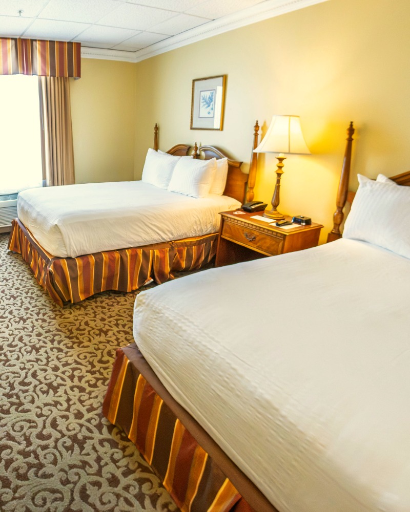 Guest Rooms-4-double queen vertical The Blennerhassett, a Giovanni Hotel and Spa. Photo: Karl Gabb for Taylor Hospitality.