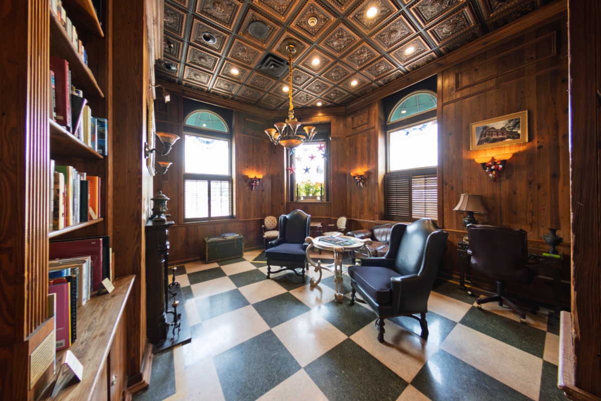 Public Spaces-2-Library The Blennerhassett, a Giovanni Hotel and Spa. Photo: Karl Gabb for Taylor Hospitality.